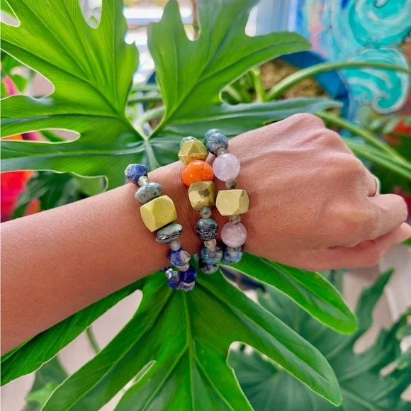 Serpentine, Jasper, Prehnite & Sodalite Bracelet (one) - Picture 8 of 8